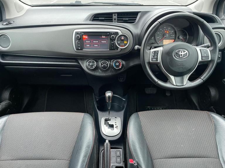 2012 Toyota Yaris 1.33 VVT-i SR 5dr Multidrive S HATCHBACK PETROL Automatic