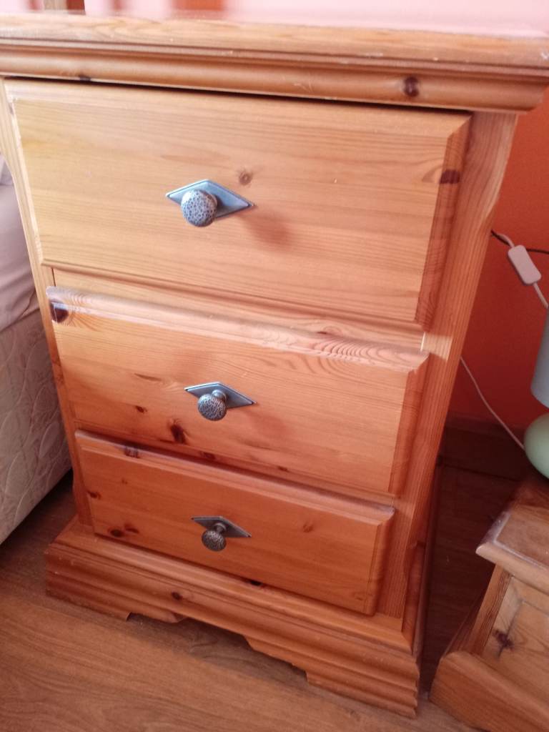 image for 3 drawer solid wood unit made by Schreiber