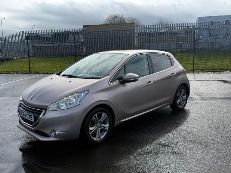 2014 Peugeot 208 1.2 VTi Allure 5dr HATCHBACK Petrol Manual