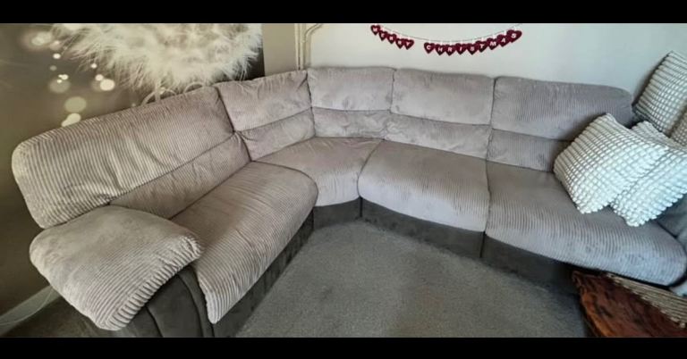 Sofa with recliner 