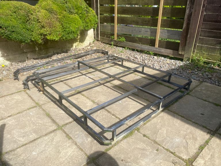 Heavy duty gutter-mounted Defender roof rack