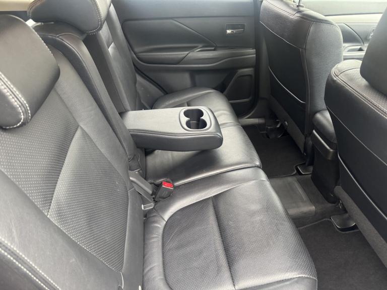 MITSUBISHI OUTLANDER 2.0 h 12kWh GX4hs 2014