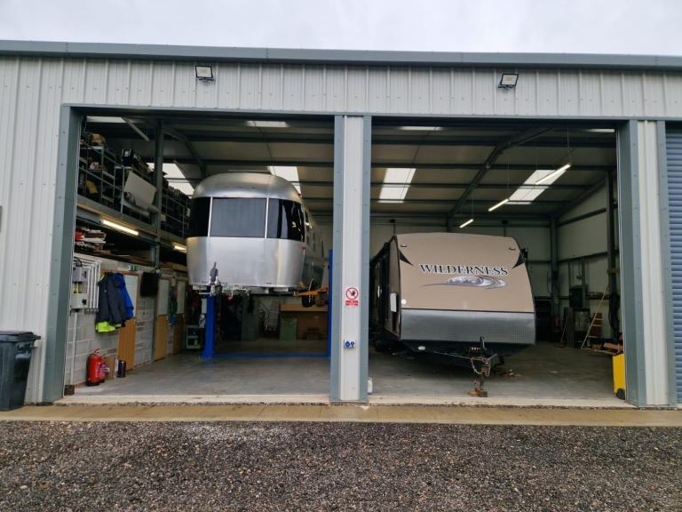 American Caravan 5th Wheel Servicing & Repairs Lincolnshire UK Conversions