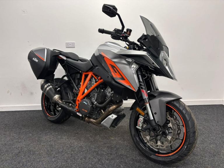 KTM 1290 SUPER DUKE GT ** LONG MOT - PANNIERS - RIDER MODES **