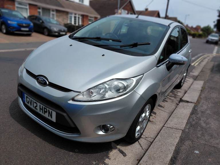 Ford, FIESTA, Hatchback, 2012, Manual, 1388 (cc), 5 doors