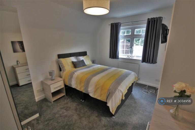 1 bedroom in Lawn Lane, Chelmsford, CM1 (#3074956)