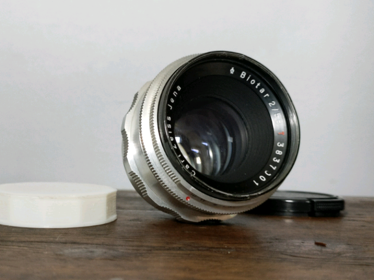 CARL ZEISS JENA BIOTAR 58mm f2 m42 mount vintage fast lens great bokeh