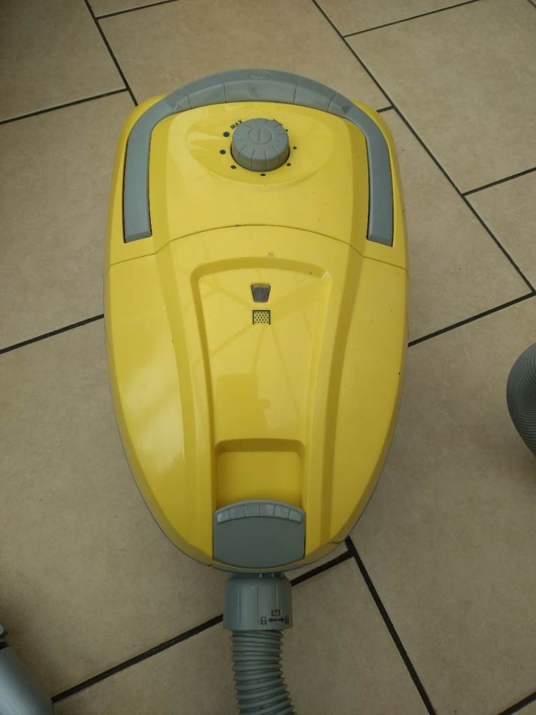 Yellow Argos Cylinder Vacuum Cleaner - VC-06 Model, 1600W