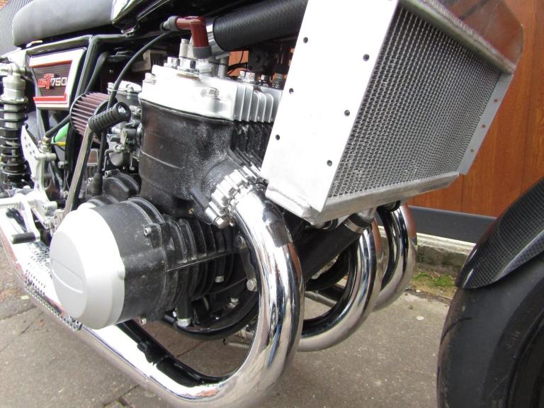 SUZUKI GT 750 * TWO STROKE * HIGH SPEC * MONEY SPENT £££ * AWESOME *reduced *