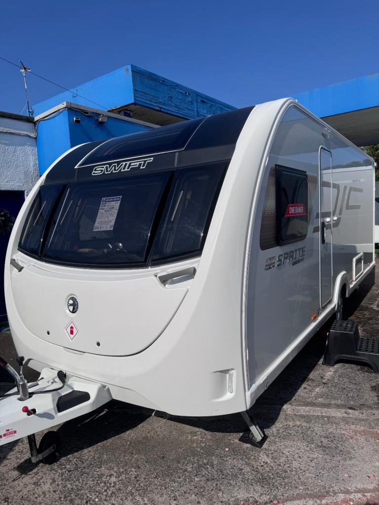 Swift Major Super SB, Yr.2021, Fixed Transverse Island Bed