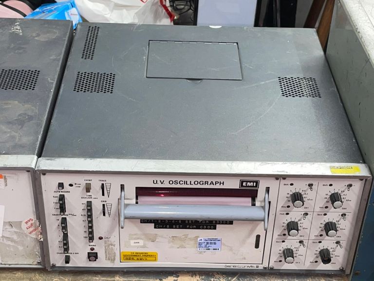 VINTAGE OSCILLOGRAPH: Thorn EMI U.V. Oscillograph Type 6150 Mk II, Working Condition