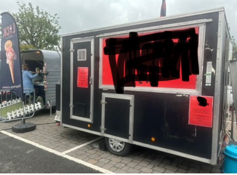 Food trailer 