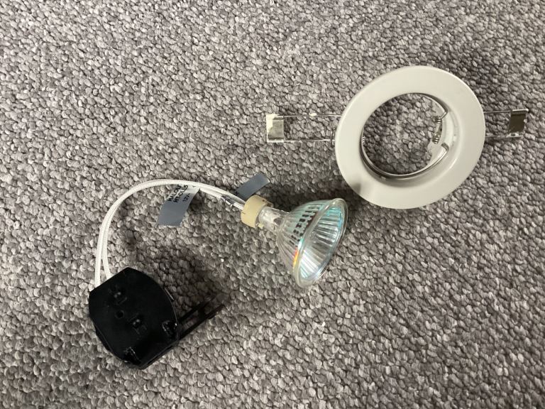 8 off White Downlights with bulbs