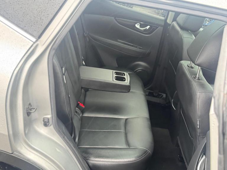 2014 Nissan Qashqai 1.5 dCi Tekna 5dr HATCHBACK DIESEL Manual