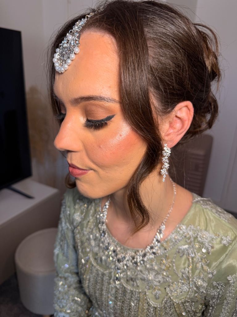 Make up artist