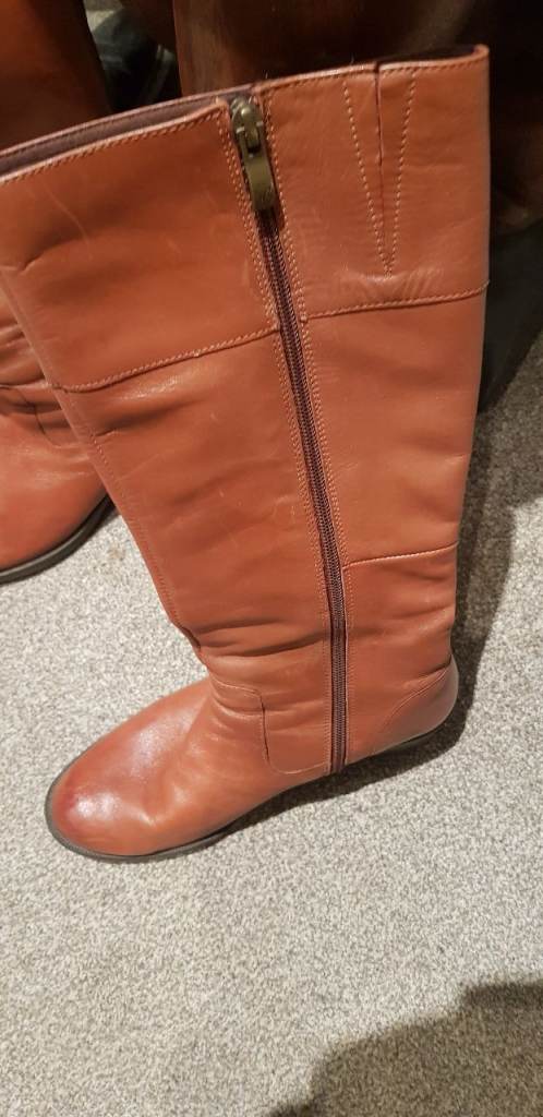 Caprice leather boots siz 5 
