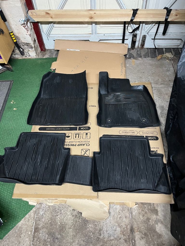 Ford Puma/Fiesta Rubber Mats
