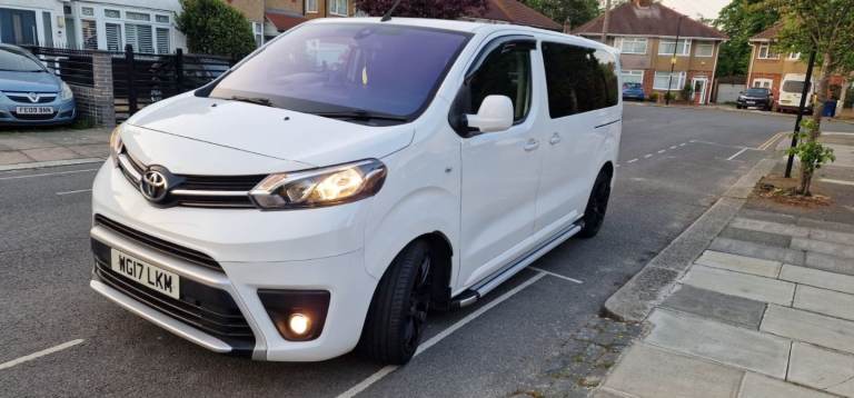 ULEZ FREE, 8 SEATS , DIESEL, AUTOMATIC 