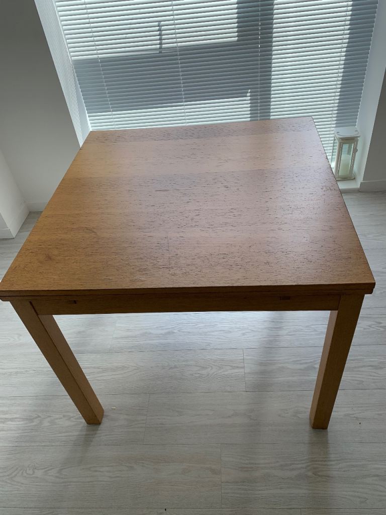 IKEA Bjursta Extendable table