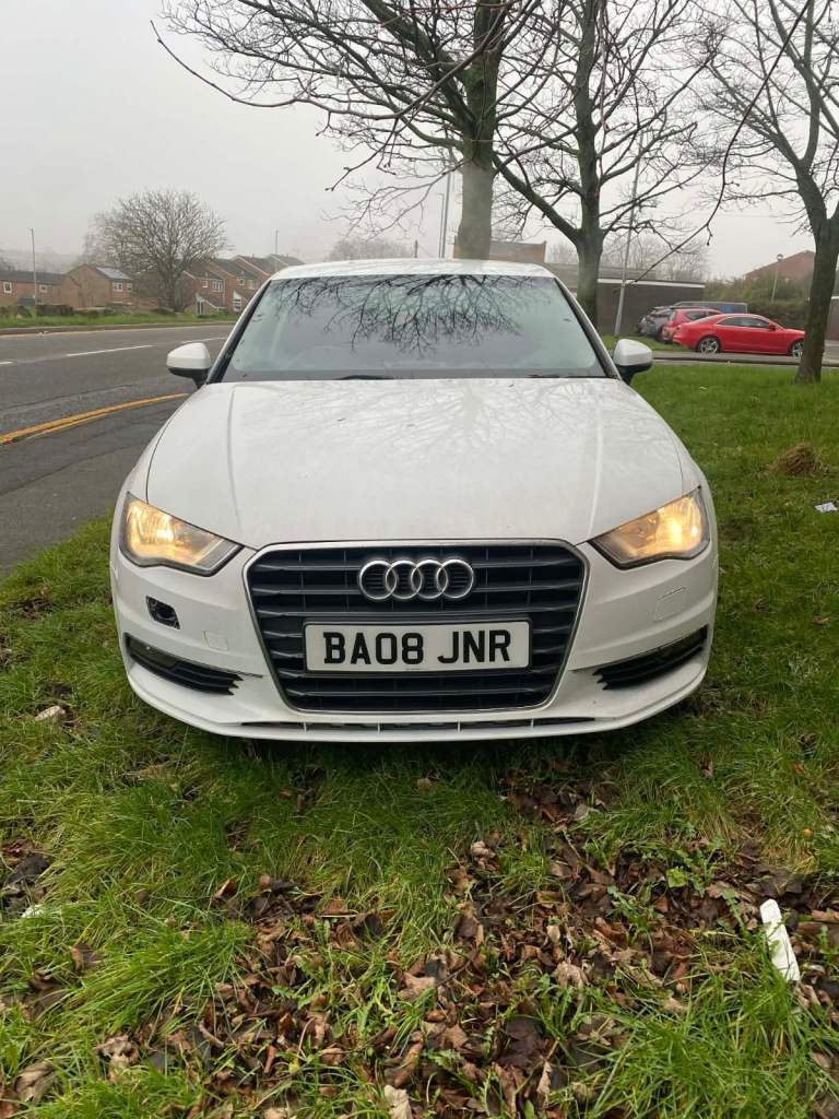 Audi, A3, Saloon, 2015, Semi-Auto, 1598 (cc), 4 doors