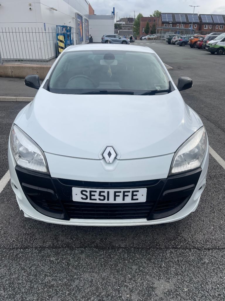 2011 RENAULT MEGANE TOM-TOM private reg included!