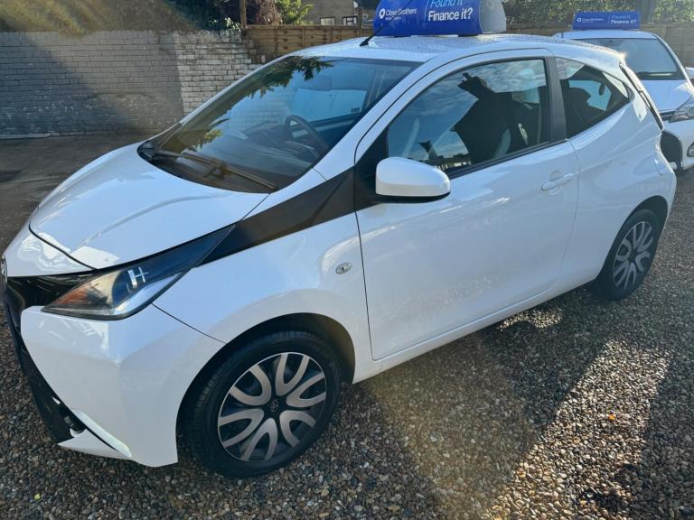 2014 Toyota AYGO 1.0 VVT-i X-Play 3dr HATCHBACK PETROL Manual
