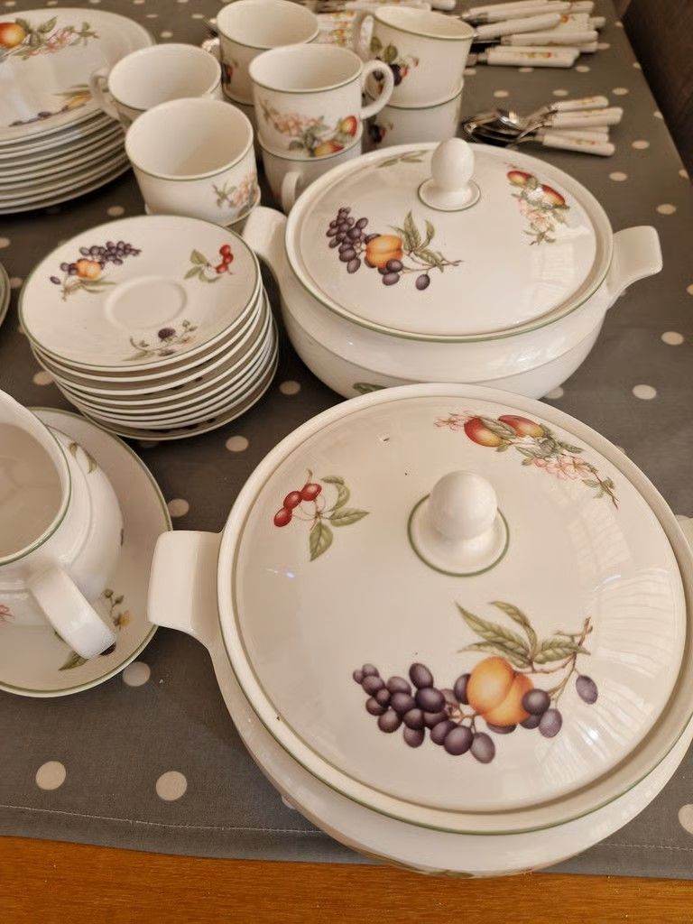 image for M&S ASHBERRY 2605 English fine china crockery dinner set made in UK