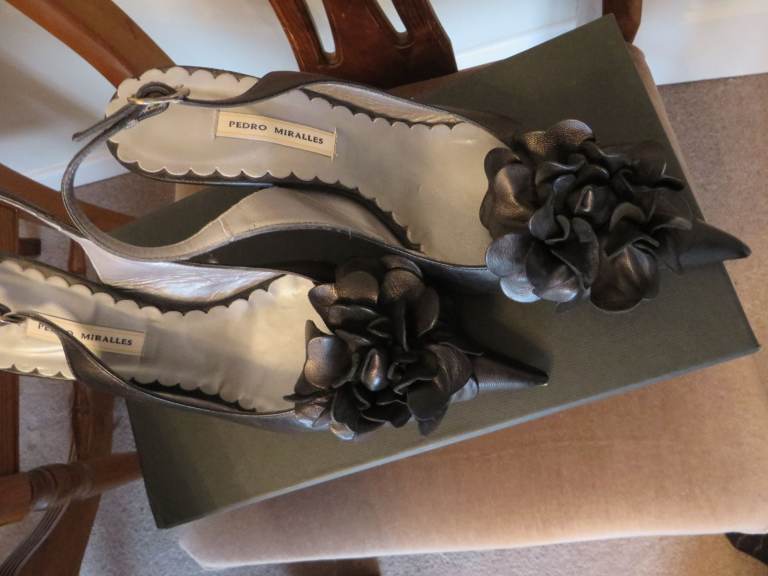 Black leather heels made in Spain size 41 little used