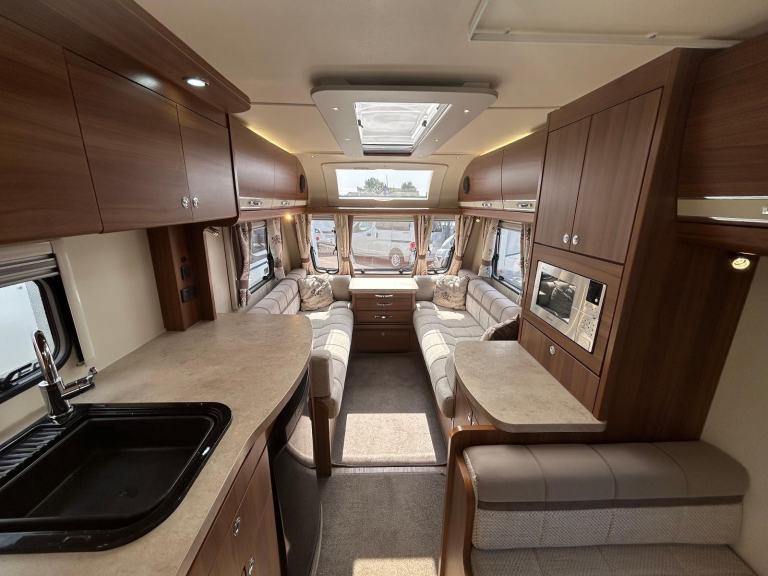 Elddis Affinity 530 3 berth 2016 mover ***LOVELY CONDITION***