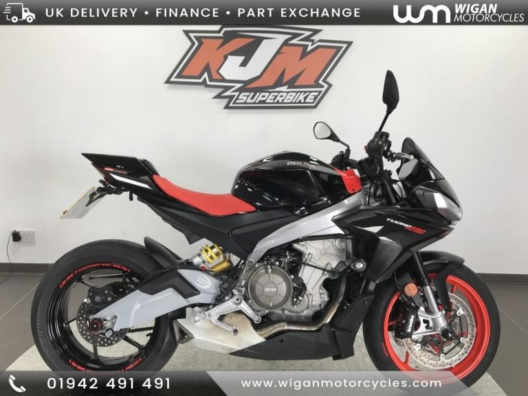 APRILIA TUONO 660 FACTORY, 2022/22, 10,314 MILES WITH HISTORY AND EXTRAS