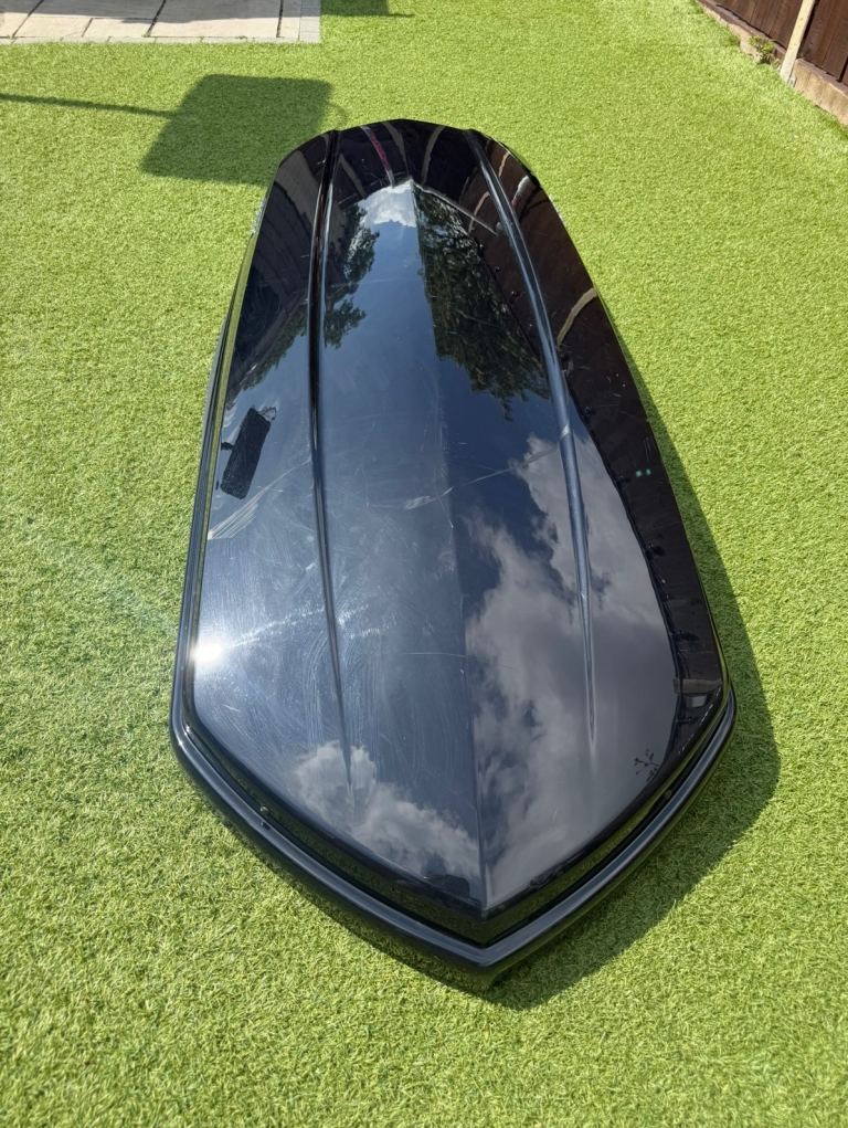 Volvo roof box