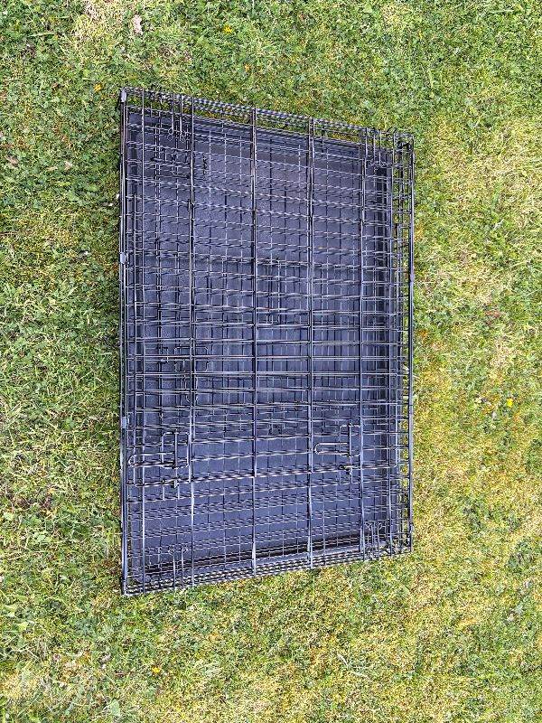 Dog Crate - Large - used for two weeks in the car only