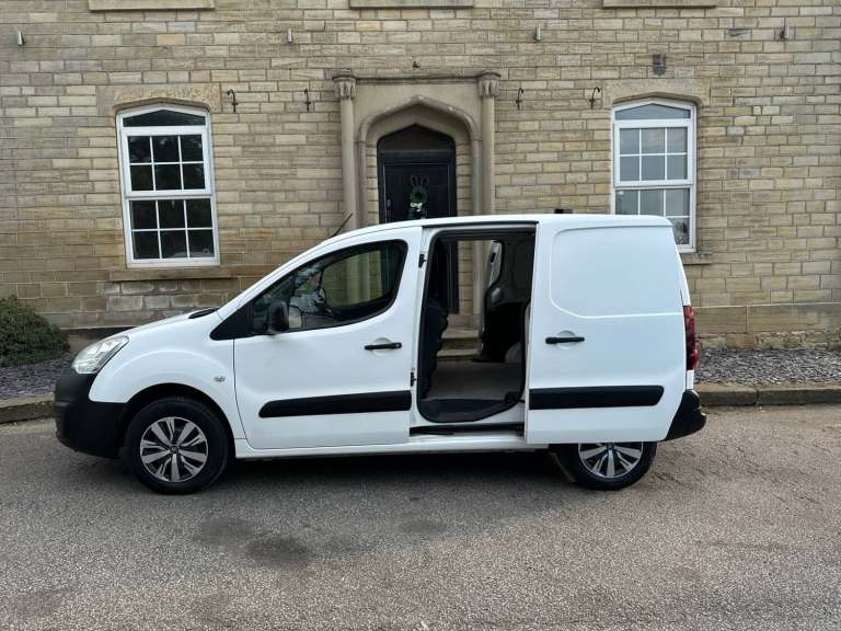2017 Peugeot Partner 850 1.6 BlueHDi 100 Professional Van [non SS] PANEL VAN Diesel Manual