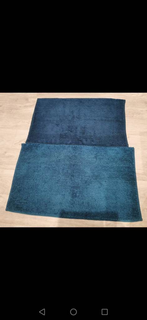Bathmats, 1 from Dunelm, 1 from asda George, £3 each or both for £5, collection Bincombe Park