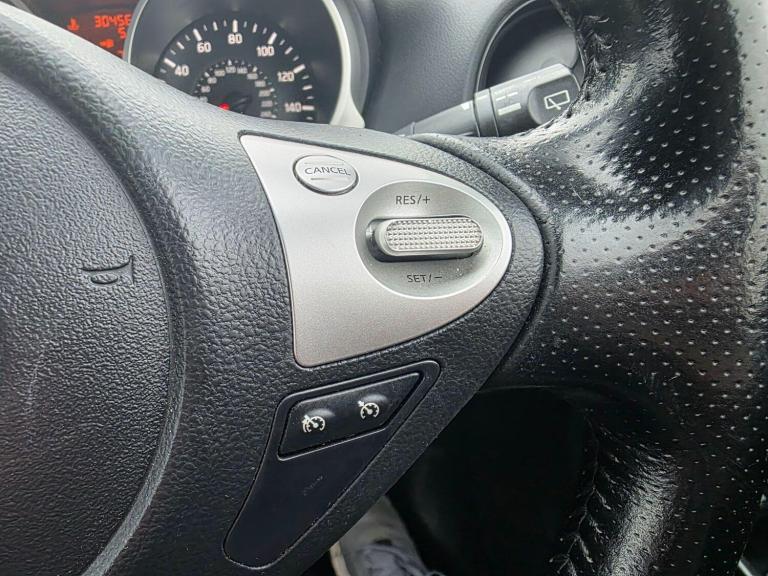 2017 Nissan Juke 1.6 DiG-T Tekna 5dr HATCHBACK PETROL Manual