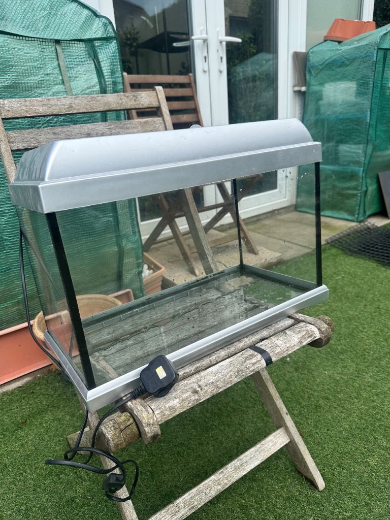 Elite 35L tank with hood 