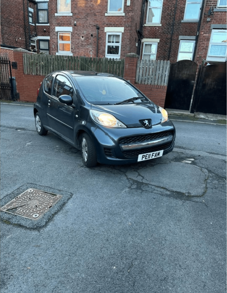 Peugeot, 107, Hatchback, 2011, Manual, 998 (cc), 3 doors