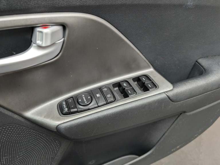 2022 Kia Niro 1.6 GDi 2 SUV 5dr Petrol Hybrid DCT Euro 6 (s/s) (139 bhp) - DAB, ALLOY, CR ESTATE ...