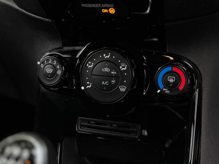 2016 Ford Fiesta 1.25 82 Zetec 5dr HATCHBACK Petrol Manual