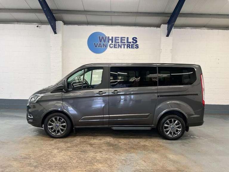 2022 Ford Tourneo Custom 2.0 EcoBlue Hybrid 185ps L/R 8 Seater Titanium X MPV DIESEL Manual