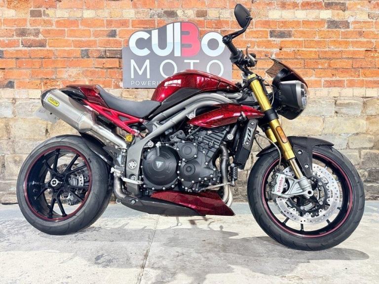 TRIUMPH SPEED TRIPLE 1050 R 2016 16