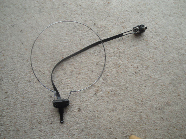 Wire Loop Indoor TV Aerial with wire & Co-axial Plug. 