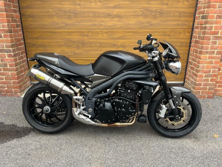 2009/09 Triumph Speed Triple 1050 with 9,100m in Black