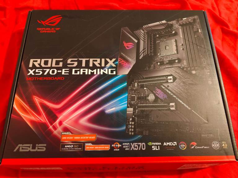 Asus ROG Strix X570-E Gaming - Motherboard - AM4 / WiFi