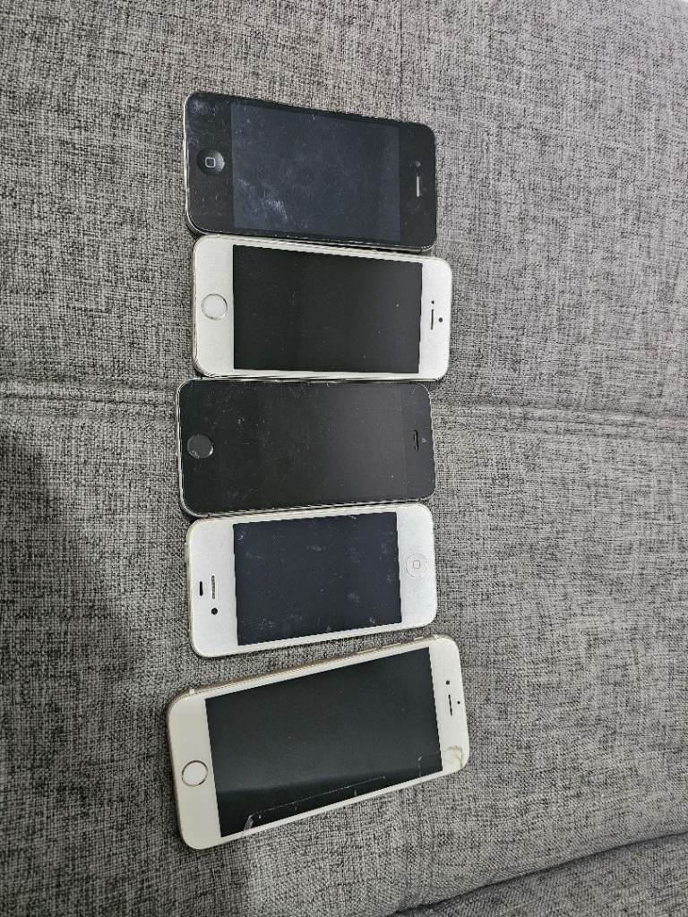 Five Apple iPhones – For Parts or Repair