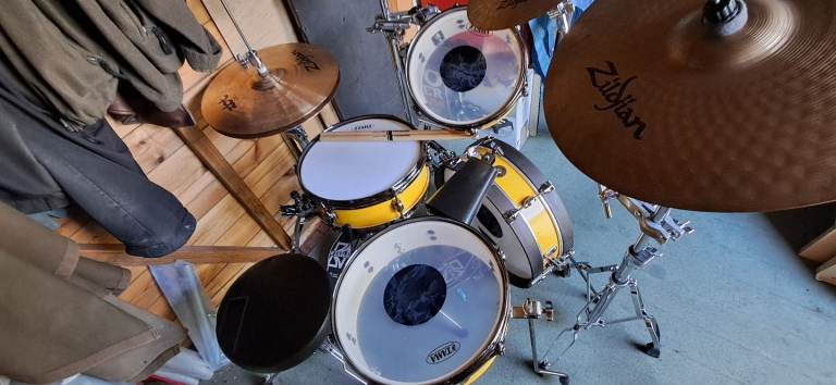 Tama rock jam drum kit