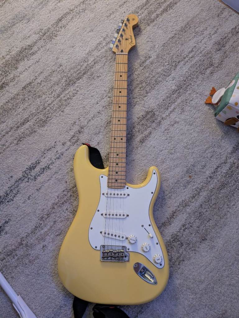 Fender Stratocaster 21' - £425 ONO