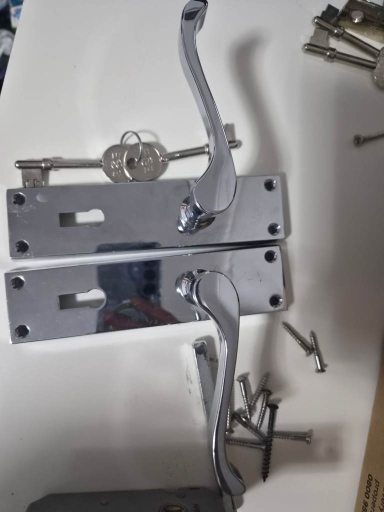 2 x Pair of Silver Door Handles with Keys and Screws