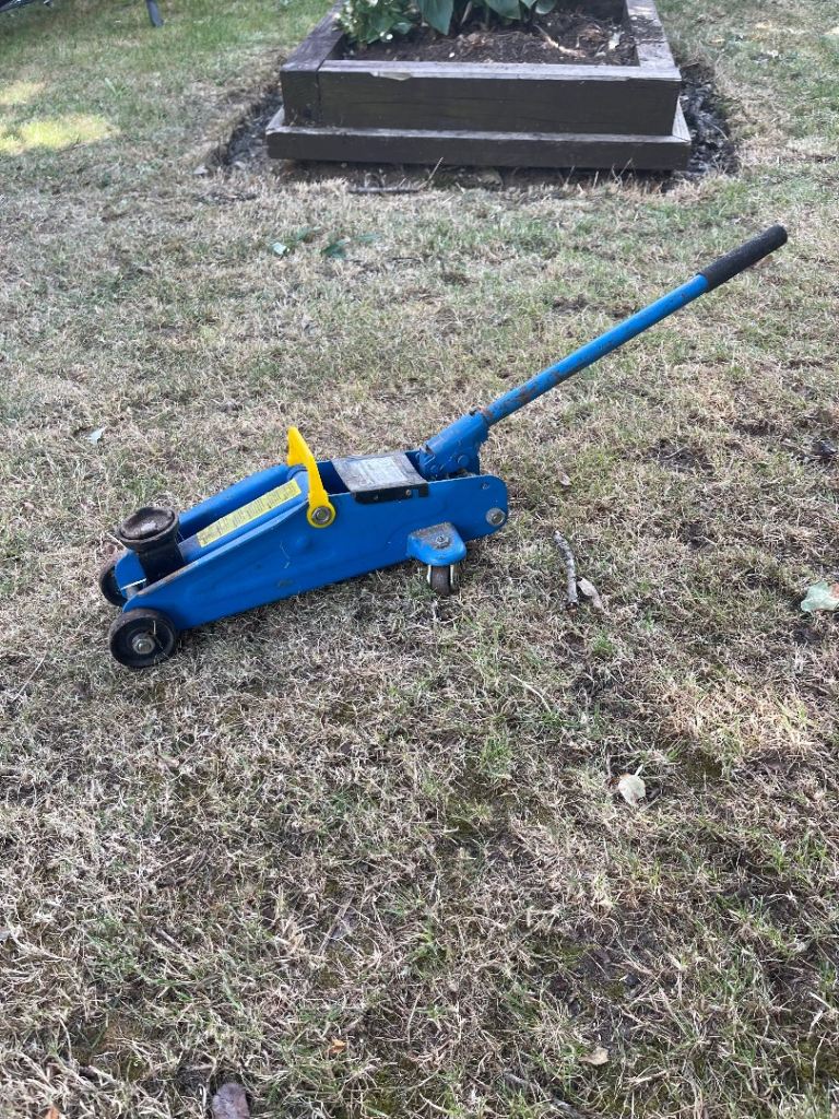 Car jack