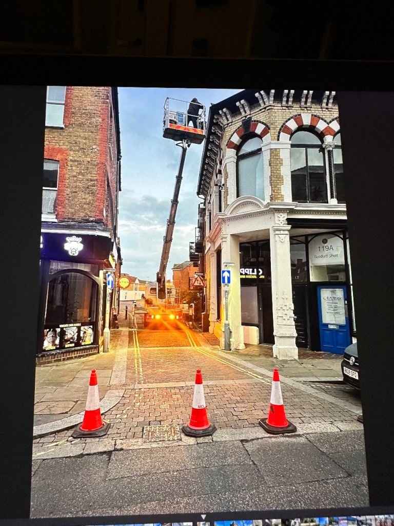 Mercedes-Benz, SPINTER TRUCK MOUNT 27 M CHERRY PICKER 